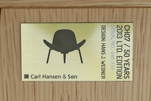 Hans J. Wegner  Lounge chair .CH-07 Anniversary edition  Carl Hansen & Son (1).jpg