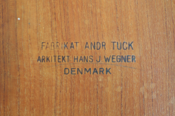 Hans J. Wegner  Nesting Tables. AT-40 Andreas Tuck (9).jpg