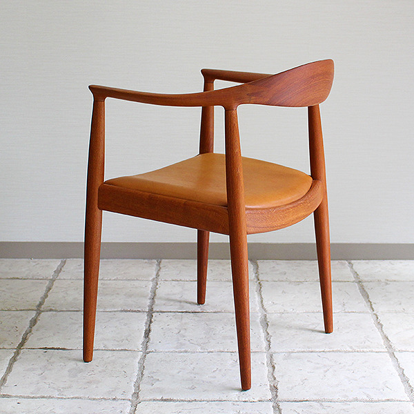 Hans J. Wegner  The chair. JH-503  Johannes Hansen (18).jpg