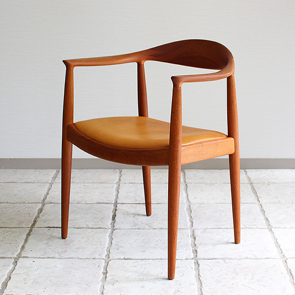 Hans J. Wegner  The chair. JH-503  Johannes Hansen (24).jpg