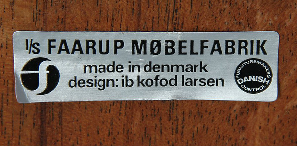 Ib-Kofod-Larsen-Sideboard-04.jpg