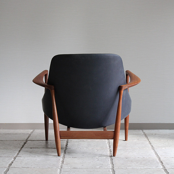 Ib kofod-Larsen  Elisabeth chair (15).jpg