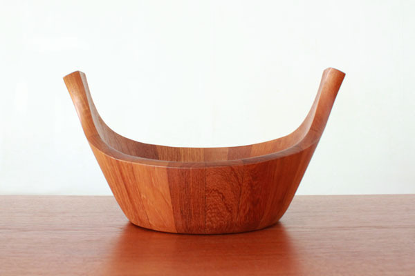 Jens-H-Quistgaard-teak-bowl-02.jpg