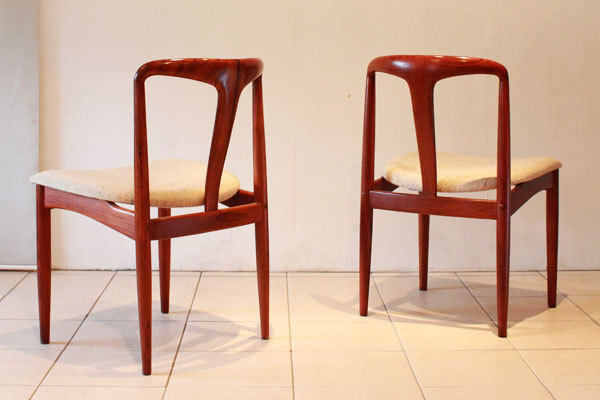 Johannes-Andersen-Dining-chairs-01.jpg