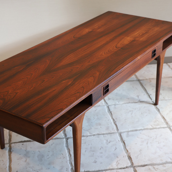 Johannes Andersen  Coffee table.model286 rosewood  CFC Silkeborg (5).jpg