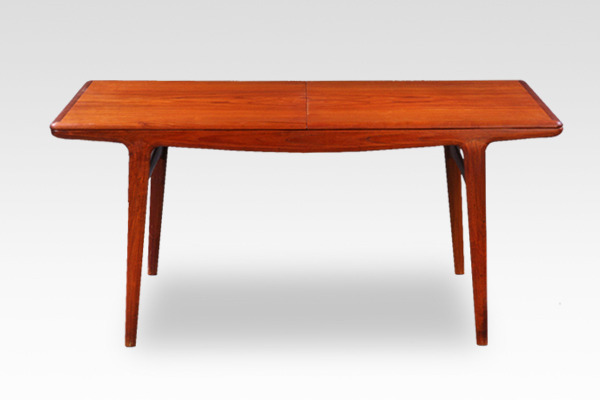 Johannes Andersen  Extension dining table  Uldum Mobelfabrik-01 (1).jpg