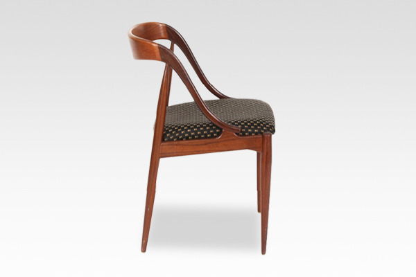 Johannes Andersen  dining chair teak  Uldum Møbler (4).jpg
