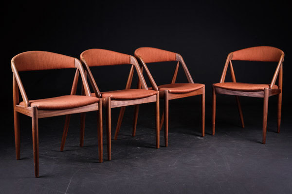 Kai-kristiansen-set-of-4-dining-chairs-01.jpg