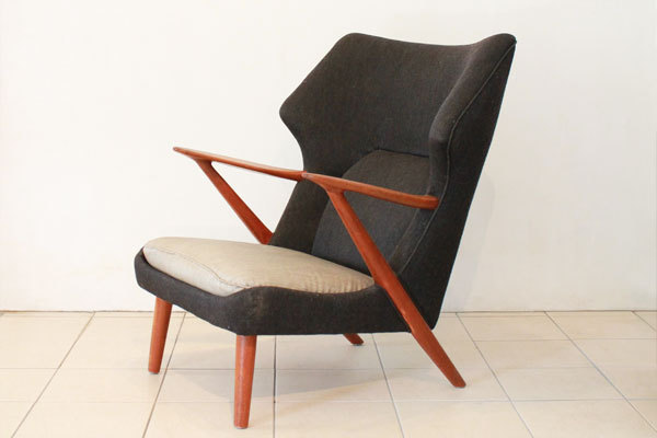 Kurt-Olsen-easy-chair-model-221-01.jpg