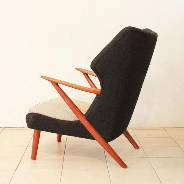 Kurt-Olsen-easy-chair-model-221-03.jpg
