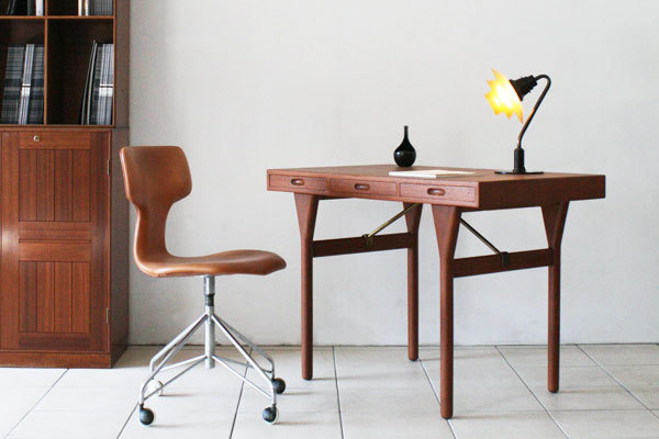 Nanna-ditzel-Desk-01.jpg