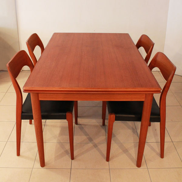 Niels-O-Moller-Teak-Dining-set-02.jpg