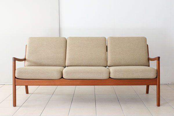 Ole-Wanscher-Sofa-03.jpg