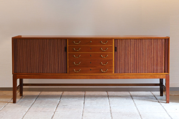 Ole Wanscher  Sideboard.Mahogany  A.J. Iversen (1).jpg