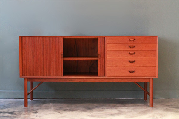 Peter-Hvidt--Orla-Molgaard-Nielsen--Sideboard-02.jpg