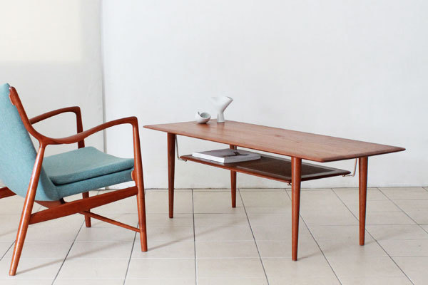 Peter-hvidt-coffee-table-01.jpg