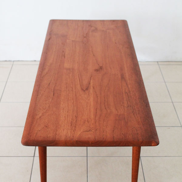 Peter-hvidt-coffee-table-03.jpg