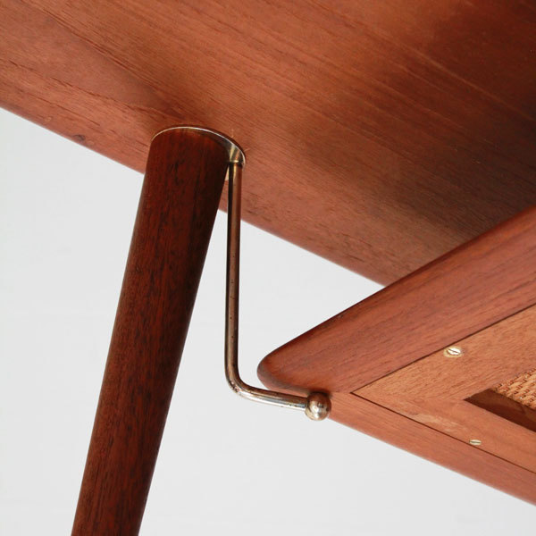 Peter-hvidt-coffee-table-04.jpg