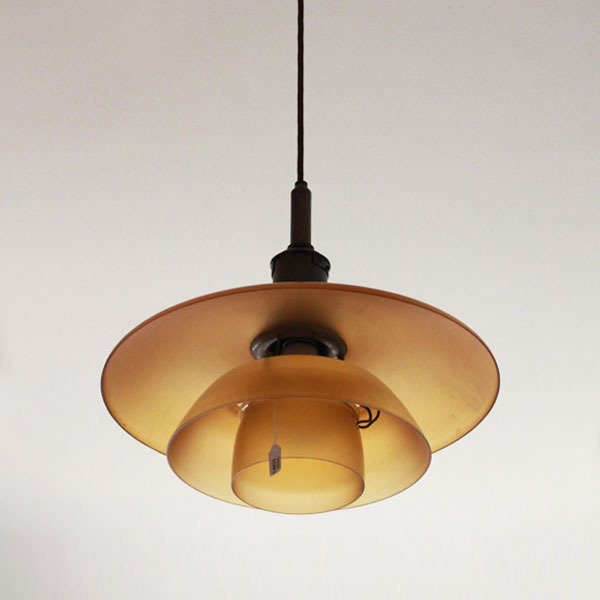 Poul-Henningsen-PH4-glass-pendant-lamp-02.jpg