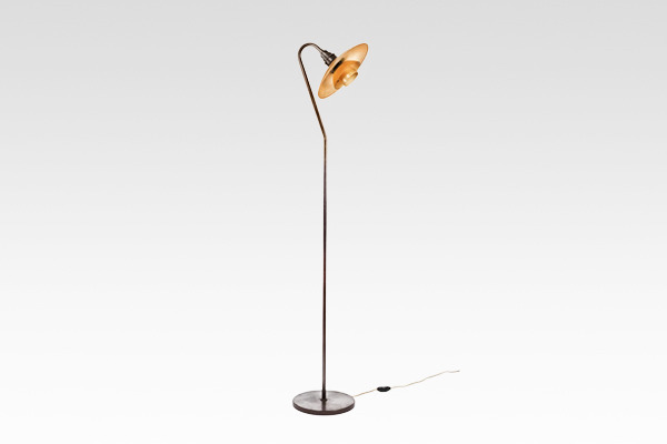 Poul Henningsen  Floor lampggPH-32 rose coloured frosted glass  Louis Poulsen.jpg