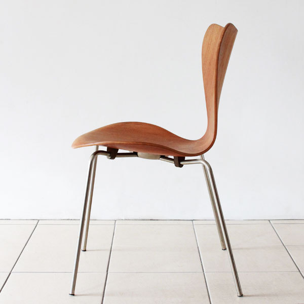 Seven-chair-Teak-04.jpg