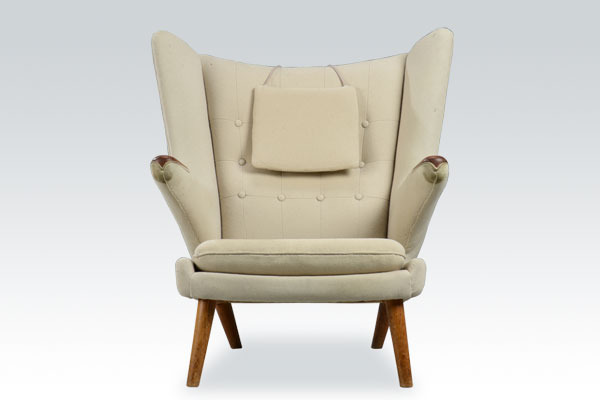 Wegner-Bear-chair-AP19-Teak-and-Oak-01.jpg