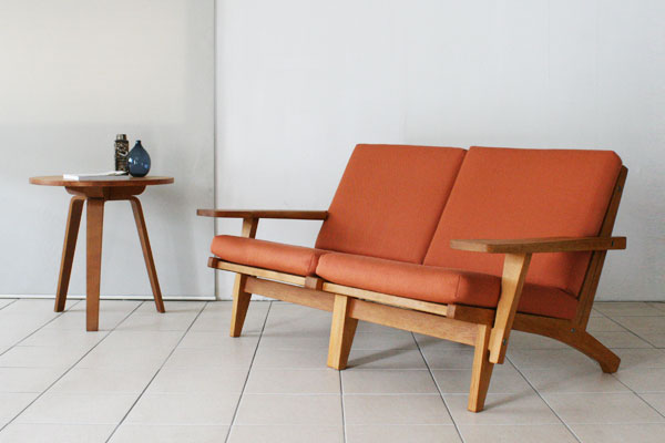 Sold out】Hans J. Wegner / 2シーターソファ. GE370 / GETAMA: KAMADA