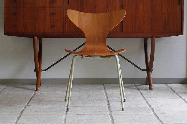 Arne Jacobsen エイトチェア Fritz Hansen (1).jpg
