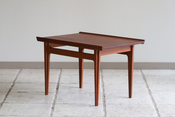 Finn Juhl Sidetable FD-635 France & Son (1).jpg