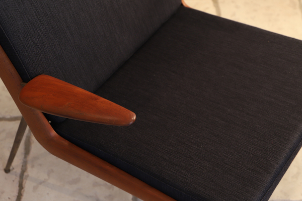 Peter Hvidt  Orla Molgaard-Nielsen   Boomerang chair .FD135  France  Son (1).jpg