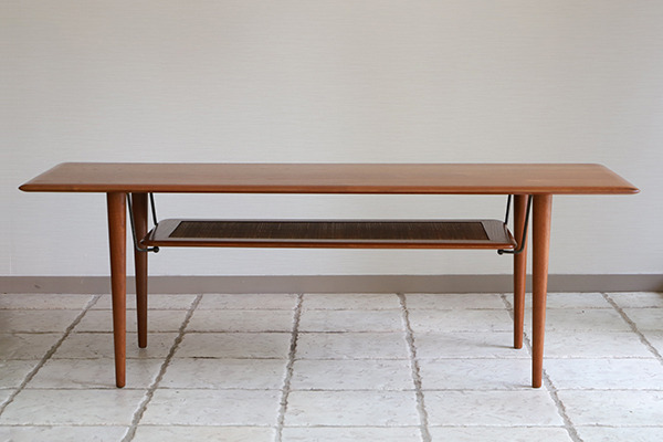 Peter Hvidt  Orla Molgaard-Nielsen  Coffee table (1).jpg