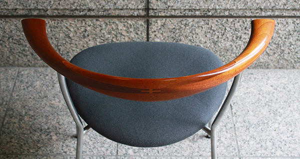 Wegner-armchair-JH701-04.jpg